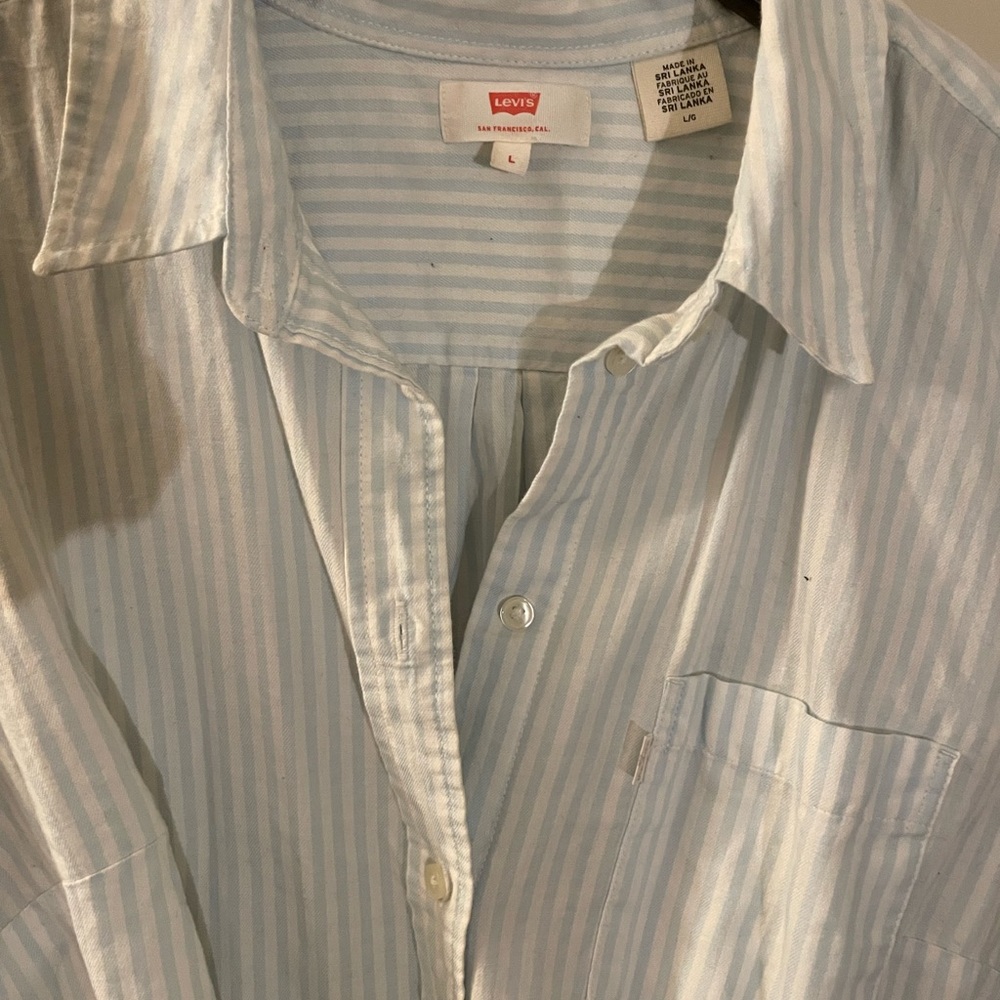LEVIS STRIPE BUTTON DOWN SIZE LG - Picture 3 of 4